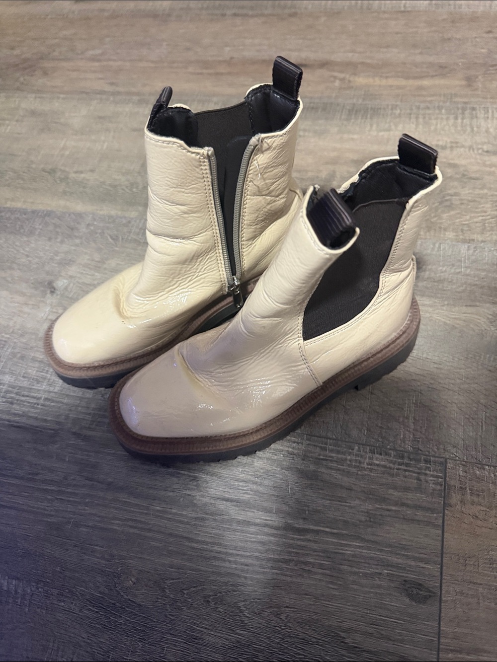 Sam Edelman Cream Patent Leather Chelsea Zip Boots for Kids